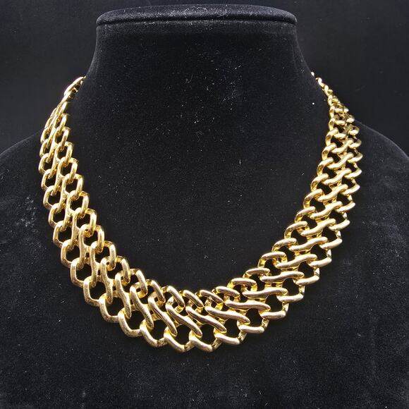 Vintage Chunky Gold Tone Chain Link Necklace 18 Inch - Picture 1 of 8
